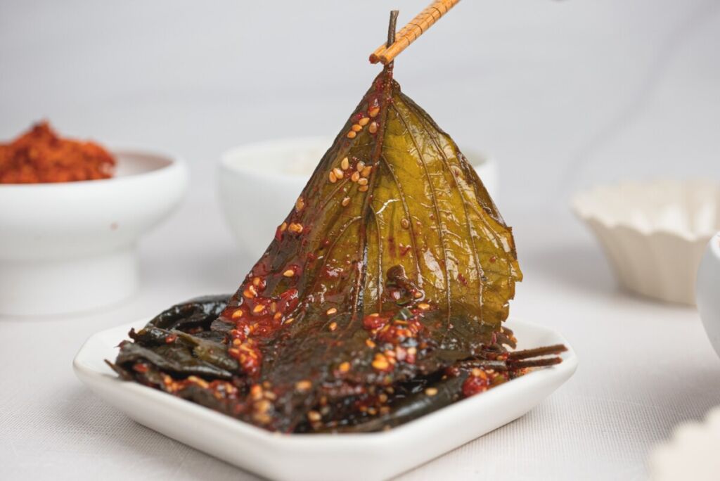 The Food debate in Korean Society. The Perilla Leaf Side Dish